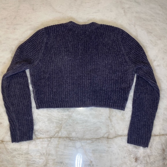 Forever 21 Cropped Sweater Brown - Picture 2 of 3